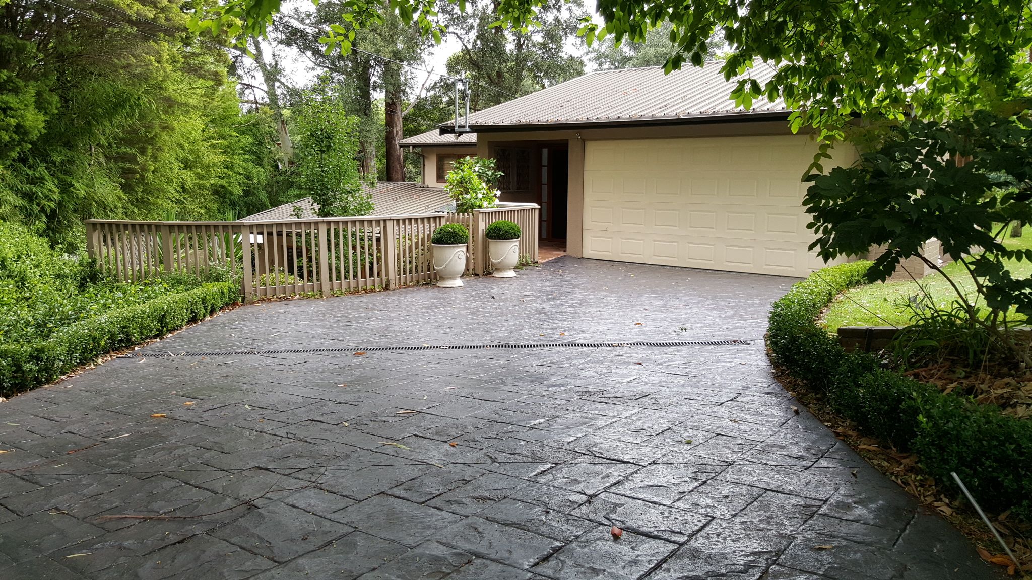 Stamped concrete driveway Pymble